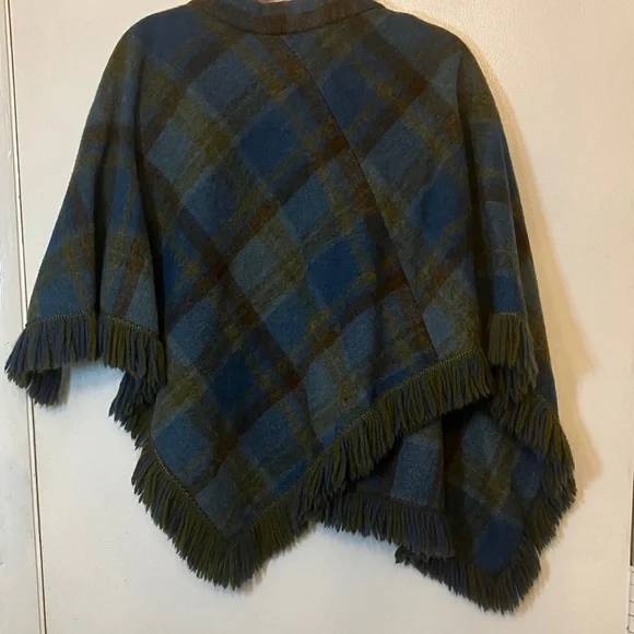 PIONEER Wear Blue and Green Plaid Poncho - Picture 4 of 7